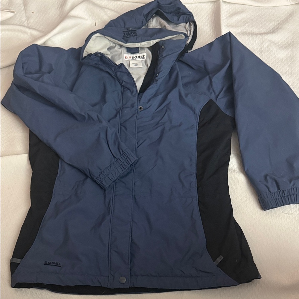 Sorel Women’s Navy and Black Hooded Jacket. Size Medium. Excellent condition.